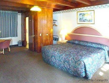 Cloverdale Oaks Inn Værelse billede