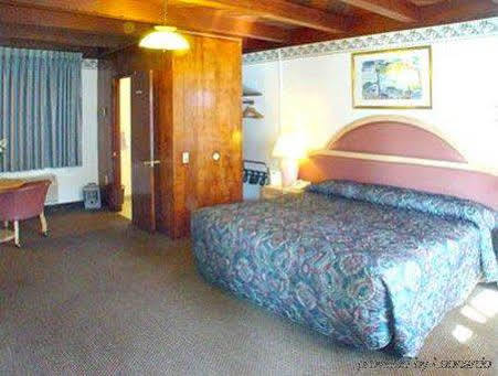 Cloverdale Oaks Inn Værelse billede